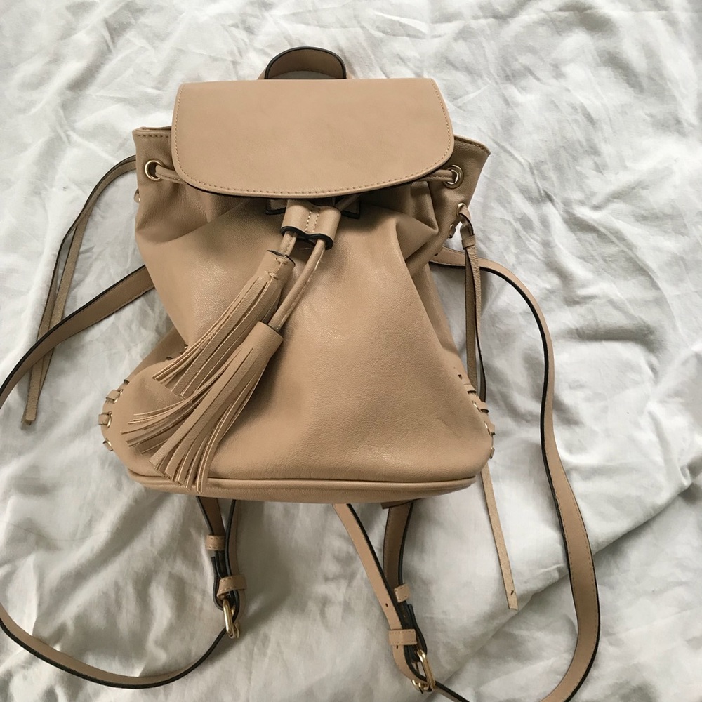 Nude Backpack ✨